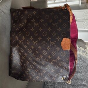 Louis Vuitton Graceful MM Monogram Pivoine$2500.00